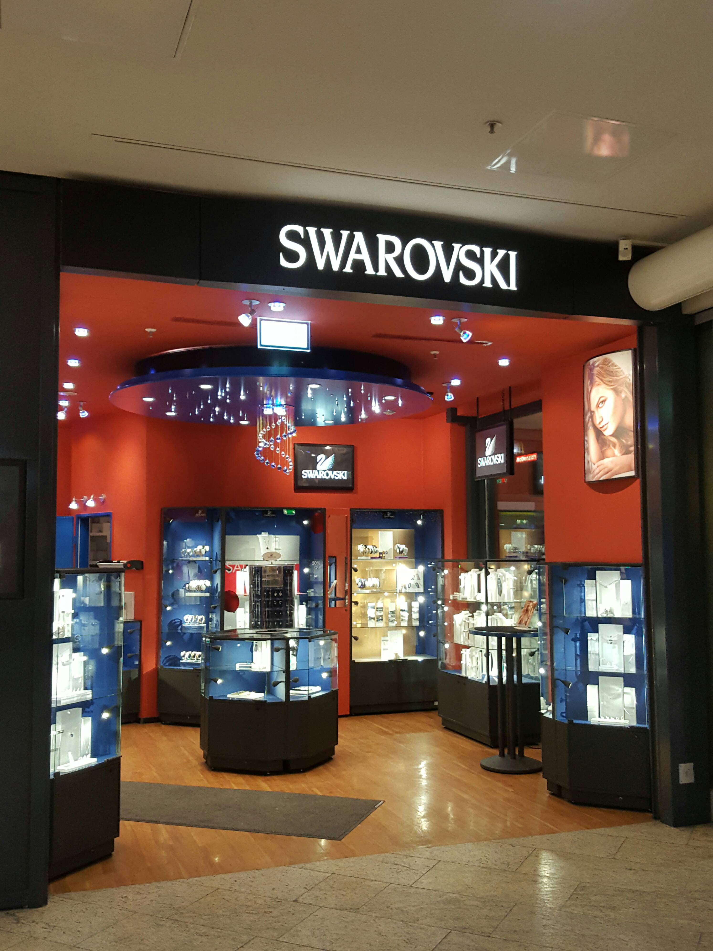 Bild 1 Swarovski Partner Boutique in München