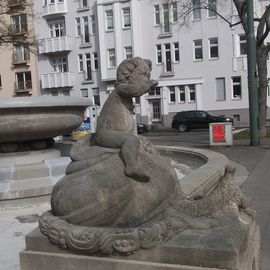 Brunnenanlage Barbarossaplatz in Düsseldorf