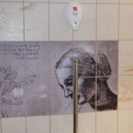 Detail über der Badewanne - Motiv Lonardos, der nicht nur hier zu finden ist