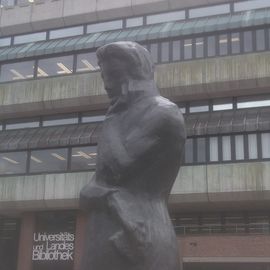 Heinrich-Heine-Denkmal Universität Düsseldorf in Düsseldorf