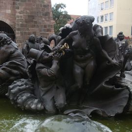Hans-Sachs-Brunnen Ehekarussell in Nürnberg