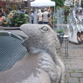 Triton - oder Delfin-Brunnen in Duisburg