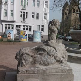 Brunnenanlage Barbarossaplatz in Düsseldorf