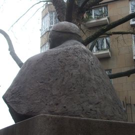 Kardinal Josef Frings Denkmal in Köln