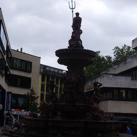 Wochenmarkt & Jubiläumsbrunnen in Wuppertal