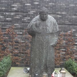 Denkmal für Papst Johannes Paul II. in Hamburg