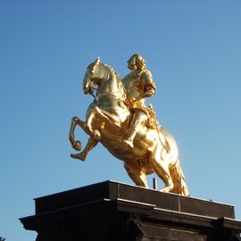 Denkmal "Goldener Reiter" für Kurfürst August den Starken v. Sachsen in Innere Neustadt Stadt Dresden