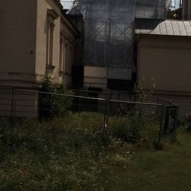 Vielleicht der Grund, warum das Museum bis auf weiteres geschlossen bleibt: Dach ist größten Teils abgedeckt