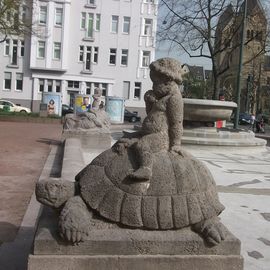 Brunnenanlage Barbarossaplatz in Düsseldorf