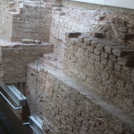 Mauerreste der 1. Bauphase im grafschafter Museum