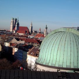 Oben auf der Aussichtsplattform des Museums