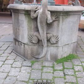 Triton - oder Delfin-Brunnen in Duisburg