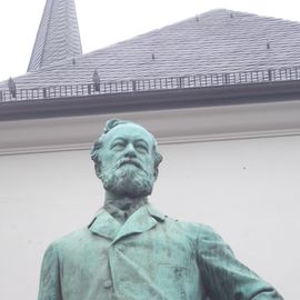 Alfred-Krupp-Denkmal an der Marktkirche in Essen