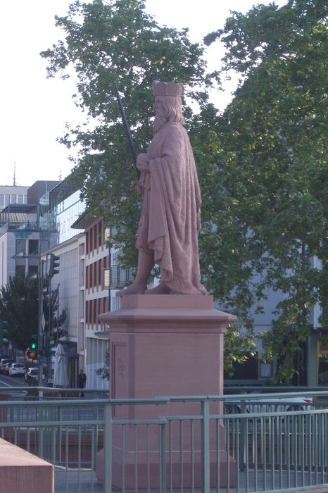 Skulptur Karl der Große / Alte Brücke