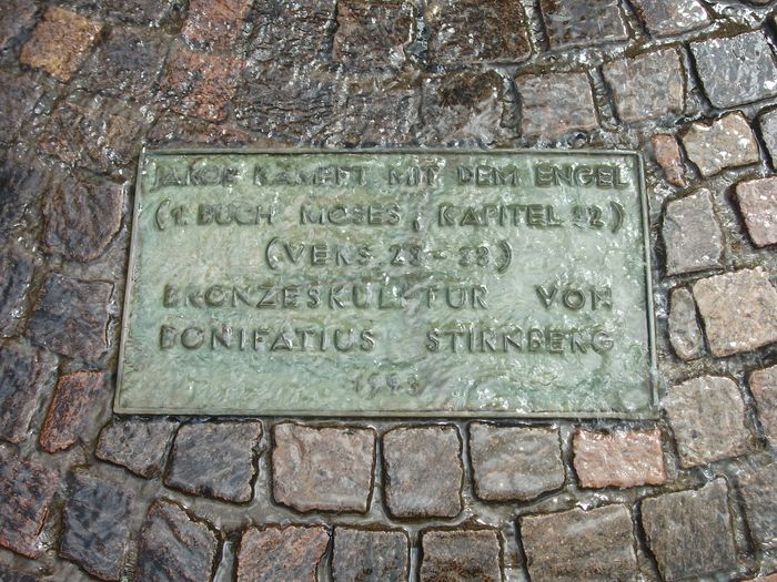 Jakob kämpft mit dem Engel - Jakobsbrunnen von Bonifatius Stirnberg