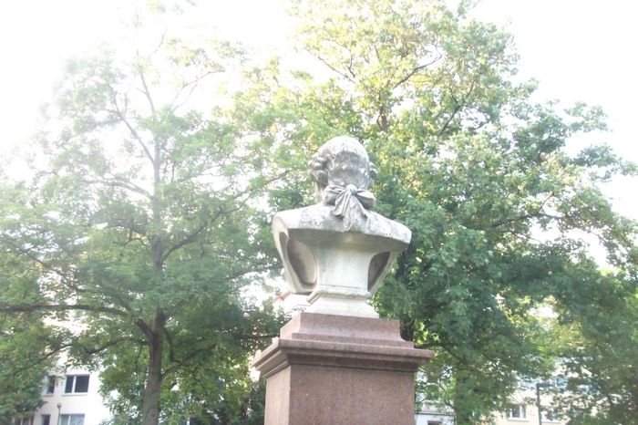 Lessing-Denkmal