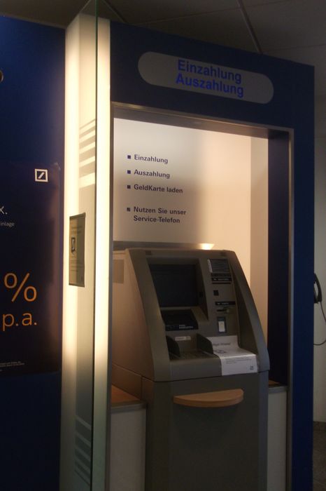 Innenansicht der Bank- Geldautomat