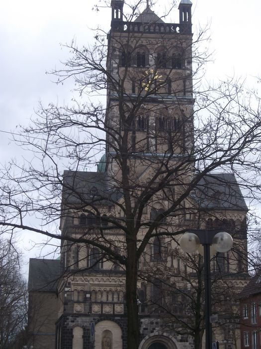 Nutzerbilder Kirche St. Quirinus Pfarramt Oberpfarrer Msgr. Guido Assmann