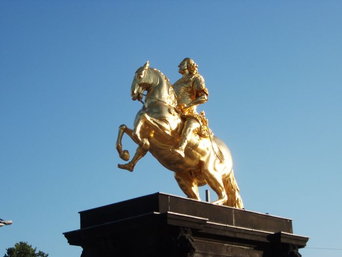 Denkmal "Goldener Reiter" für Kurfürst August den Starken v. Sachsen