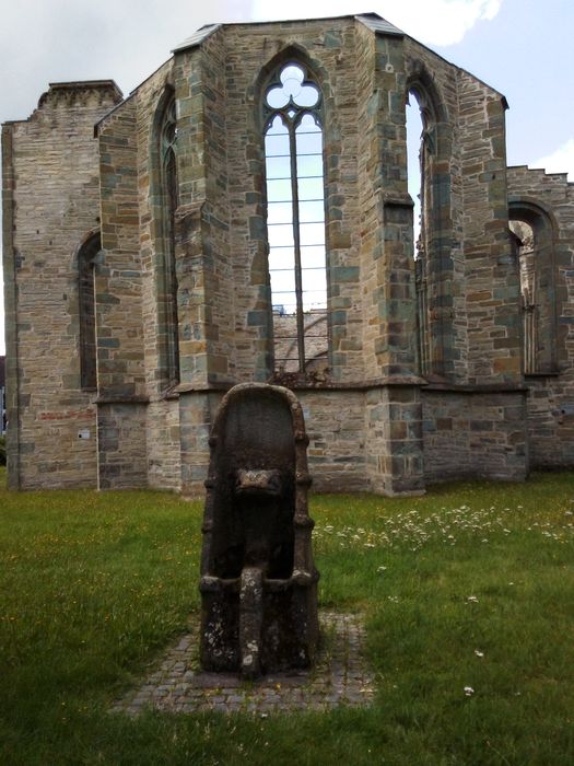 Ruine der ältesten Kirche im Lipperland 