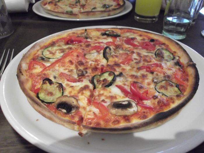 Pizza Vegetaria 9,50 €