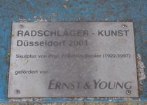 Bild zu Radschläger Kunst 2001 - Teil Graf-Adolf-Str.