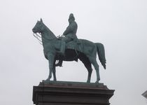 Bild zu Kaiser Wilhelm I.-Denkmal vor dem Altonaer Rathaus