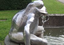Bild zu Froschbrunnen am Landesmuseum Detmold