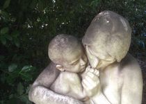Bild zu Mutter mit Kind im Malkastenpark