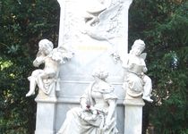 Bild zu Grabmal von Robert und Clara Schumann Alter Friedhof Bonn