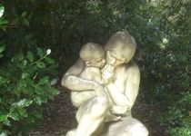 Bild zu Mutter mit Kind im Malkastenpark