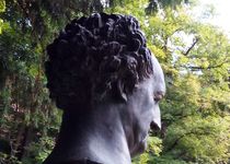 Bild zu Goethebüste im Schlossgarten