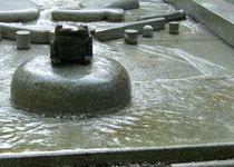 Bild zu Europabrunnen, Brunnenanlage mit zwei Brunnen