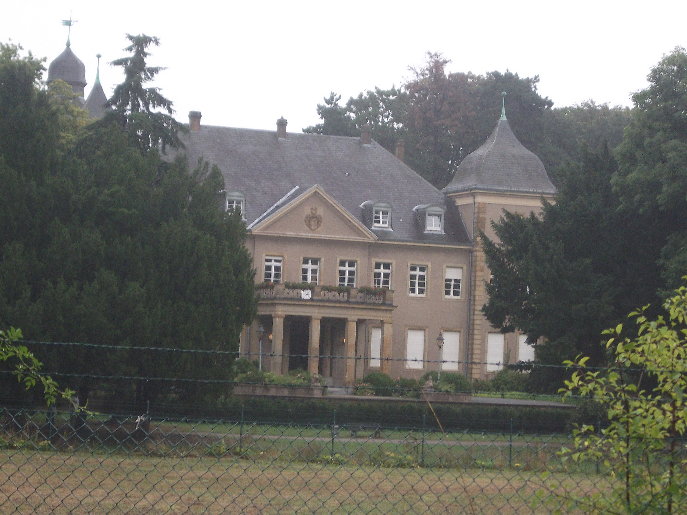 Bild 1 Schloss Garath in Düsseldorf