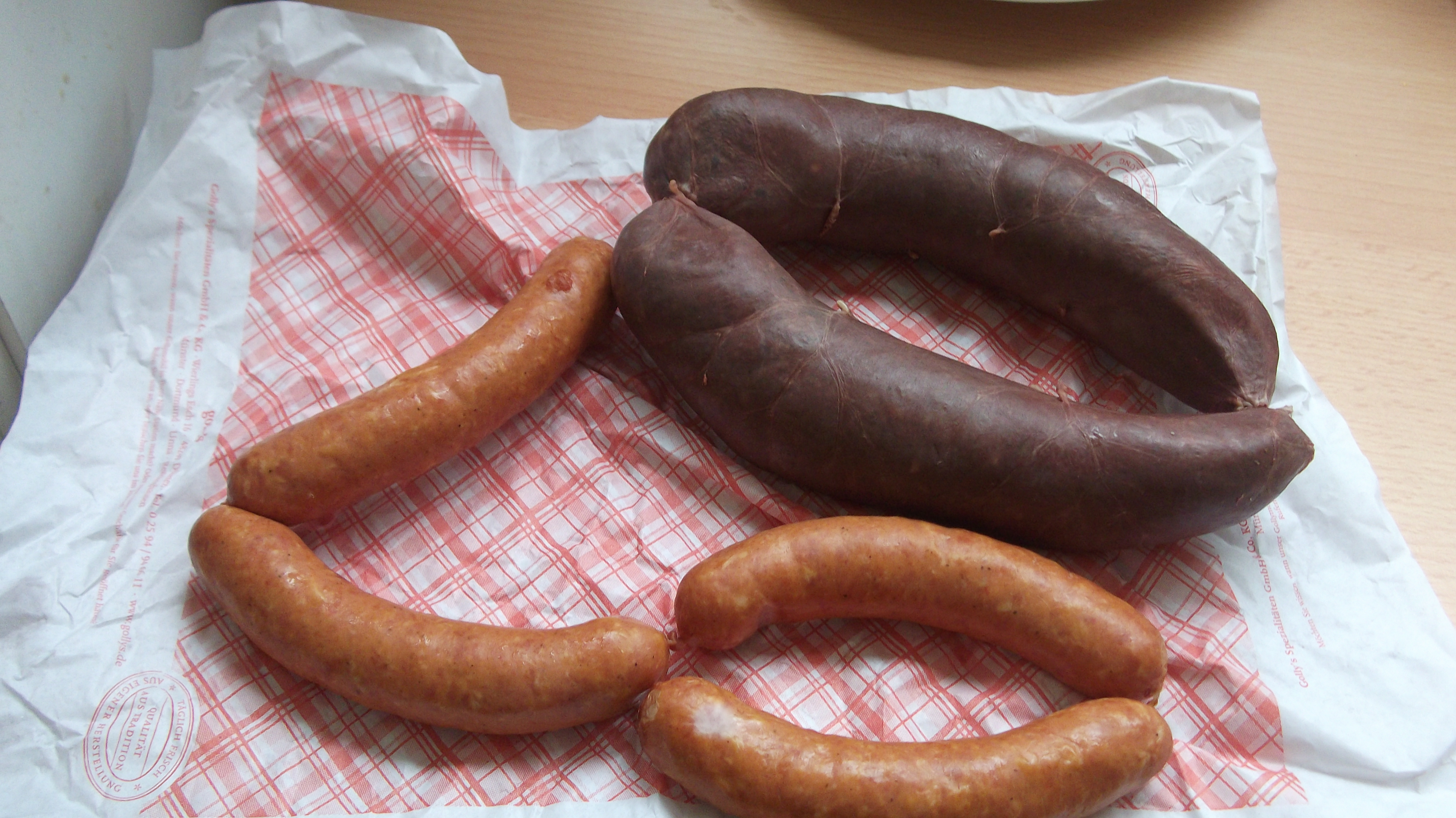 mein Ankauf dieses mal: Käseknacker (Angebot 1,40) und Graupenwurst (Krupniok) immer wieder gerne...