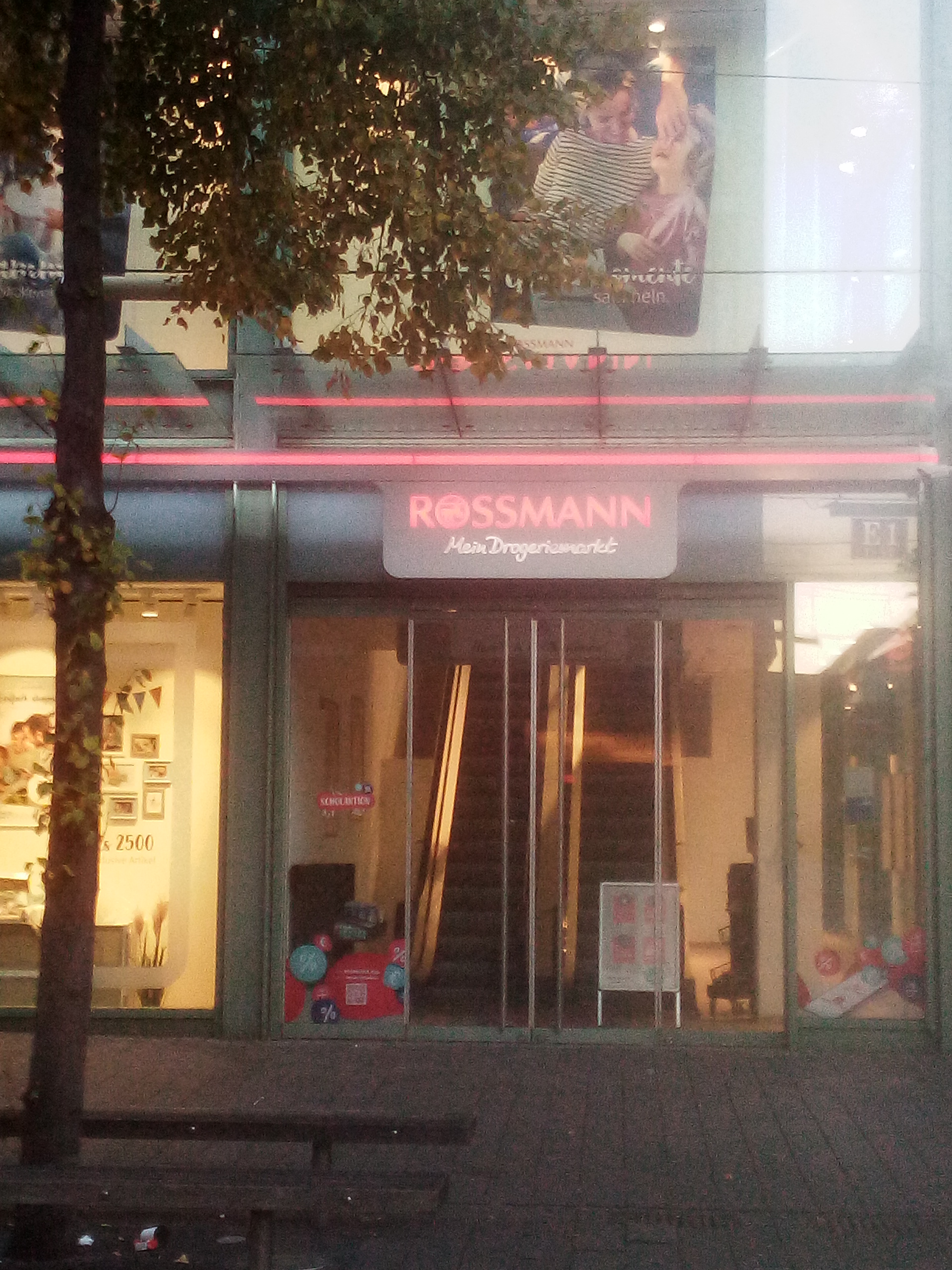 Bild 1 Rossmann Drogeriemärkte in Mannheim