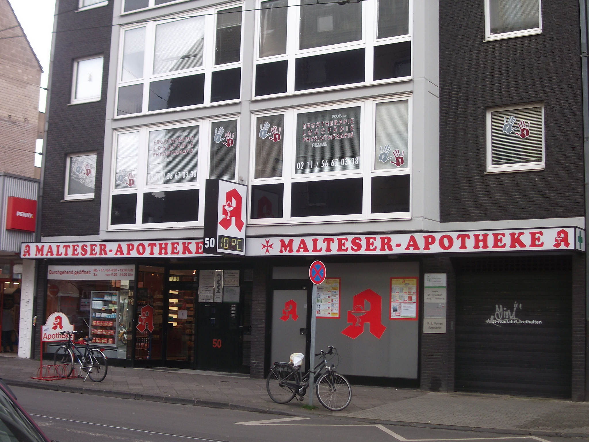 Bild 1 Malteser Apotheke in Düsseldorf