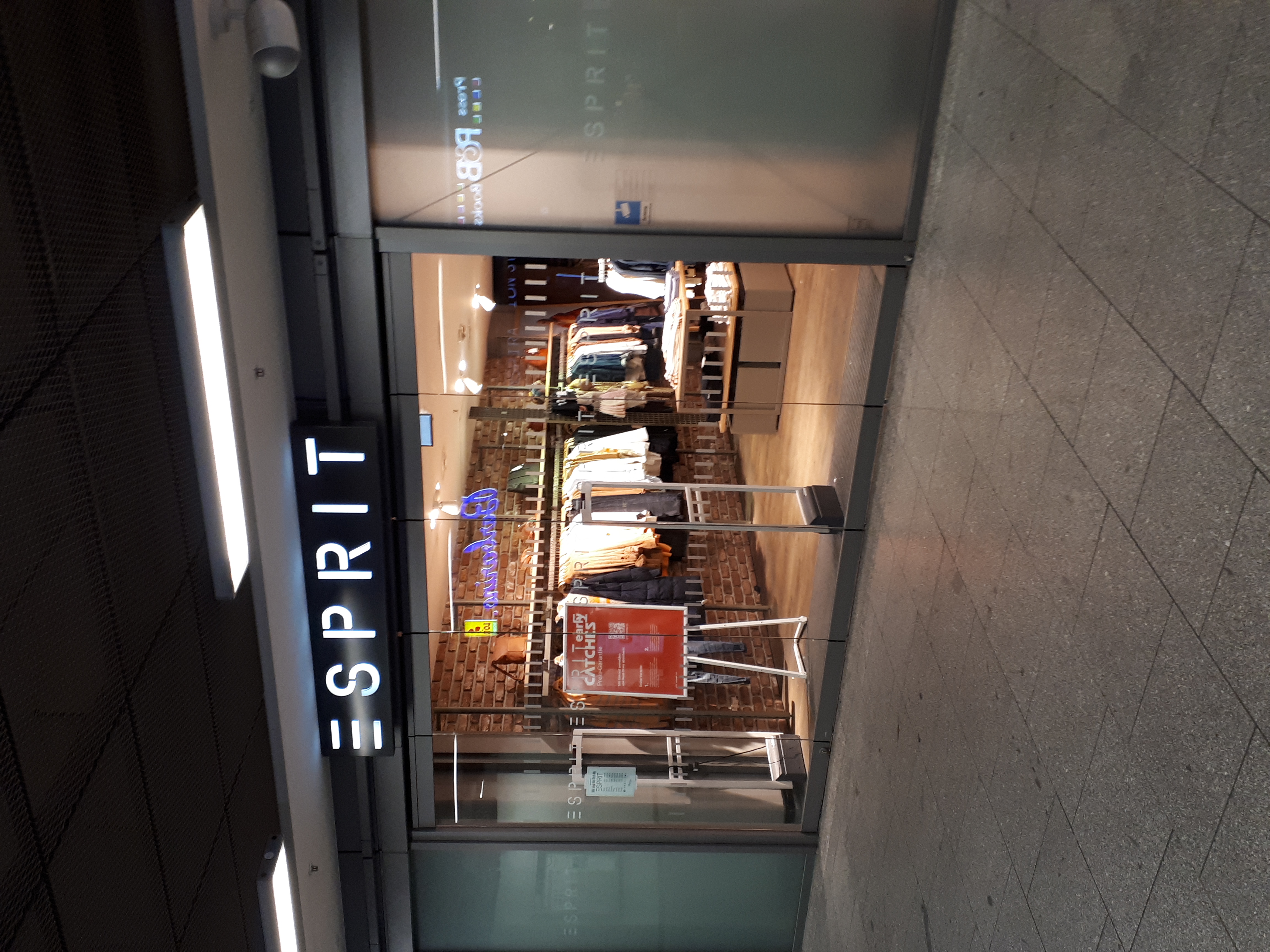 Bild 1 Esprit Franchise Store in Dresden