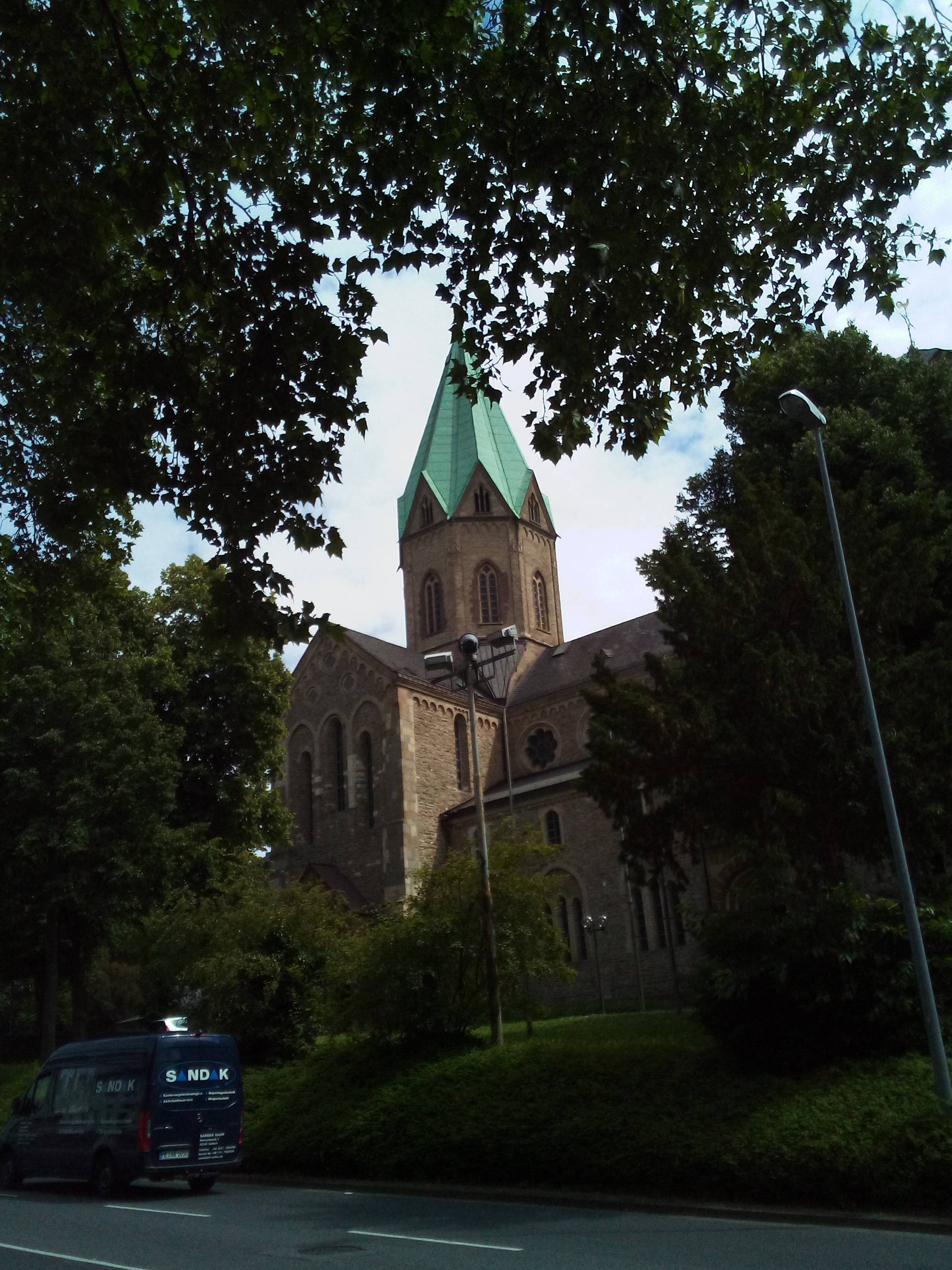 Bild 1 Propsteipfarre St. Ludgerus KdöR in Essen