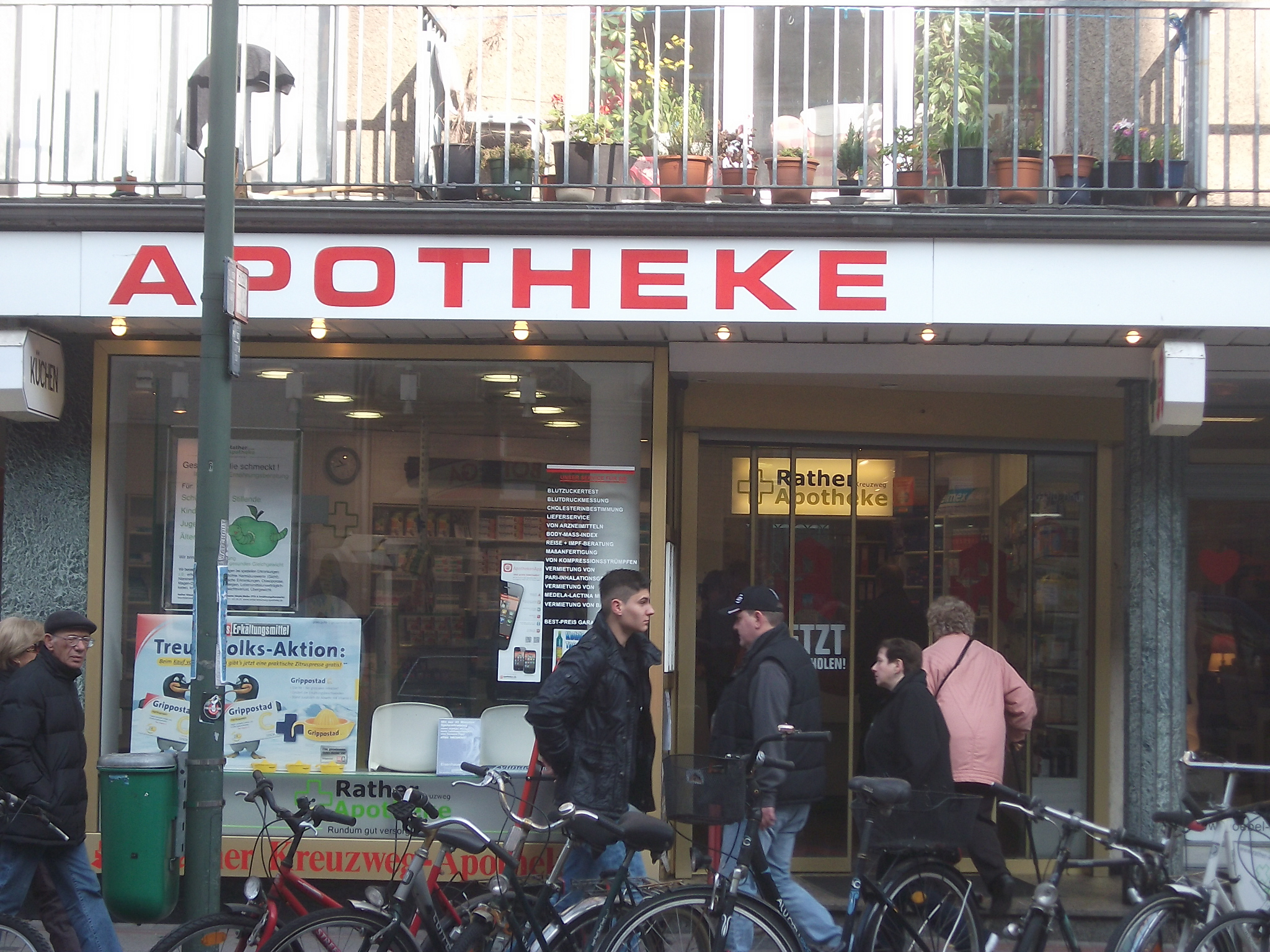 Bild 1 Rather Kreuzweg Apotheke in Düsseldorf