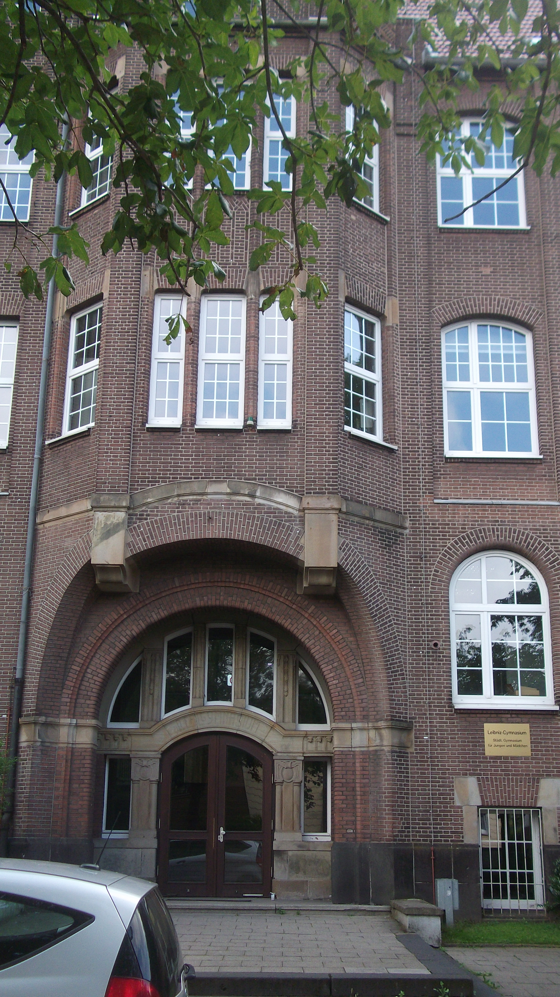 Bild 7 Leibniz-Gymnasium in Essen