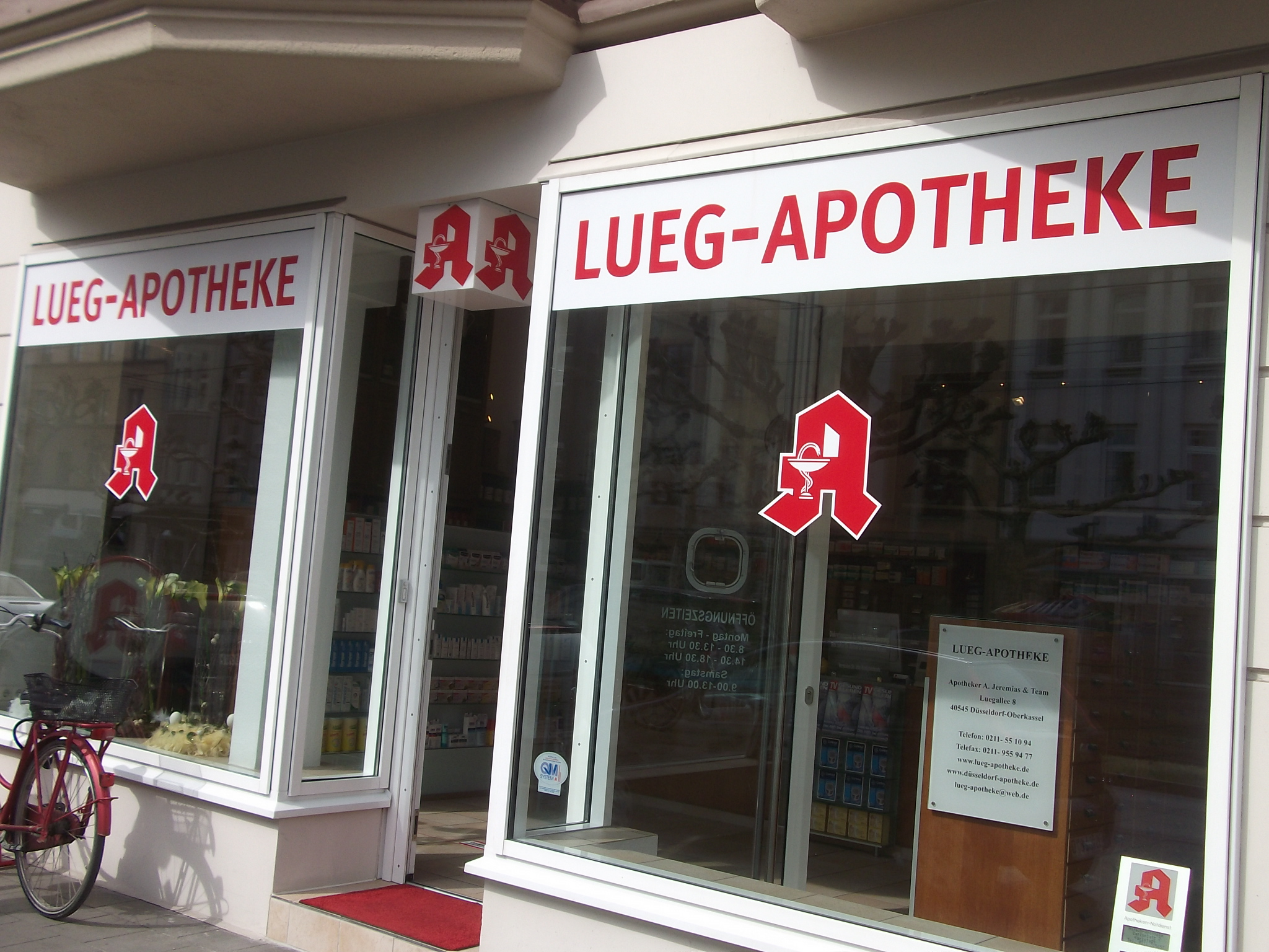Bild 1 Lueg-Apotheke in Düsseldorf