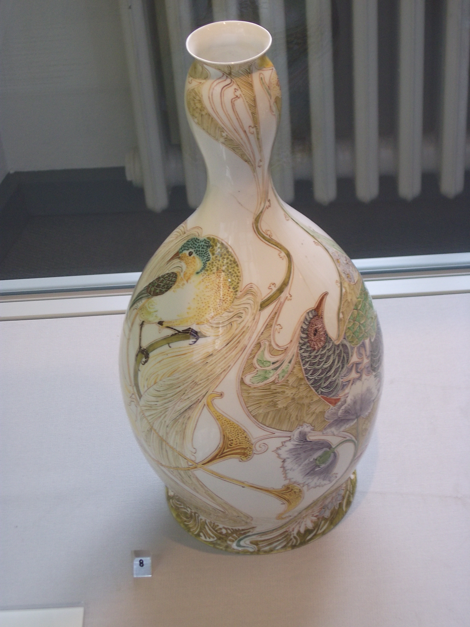 Keramik des 20. Jahrhunderts: Kalebasse mit Pfauenmuster von W. P. Harting 1900