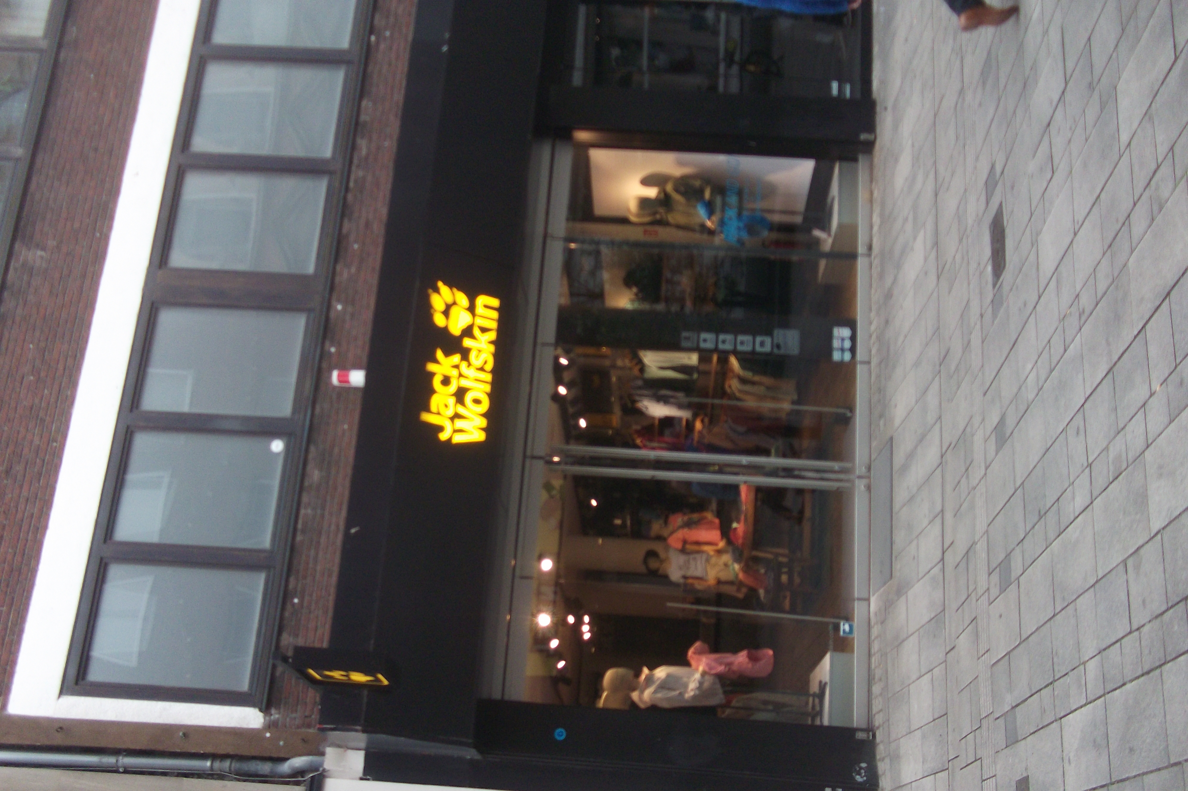 Bild 1 Jack Wolfskin Store in Düsseldorf