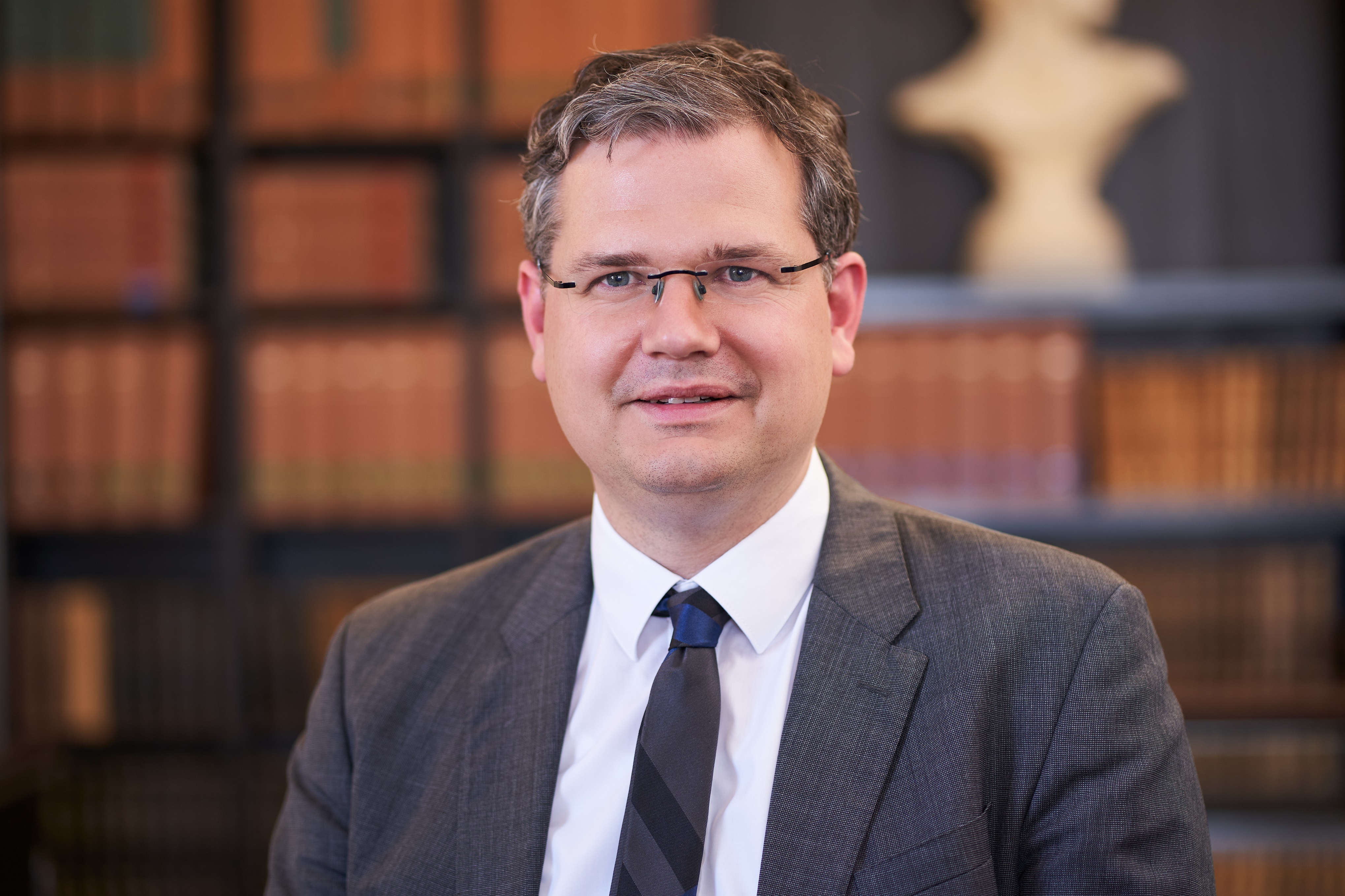 Rechtsanwalt Benjamin Ahls aus Warburg Fachanwalt für Arbeitsrecht, Fachanwalt für Verkehrsrecht