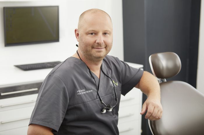 Dr.  Christoph Pape dein.dental