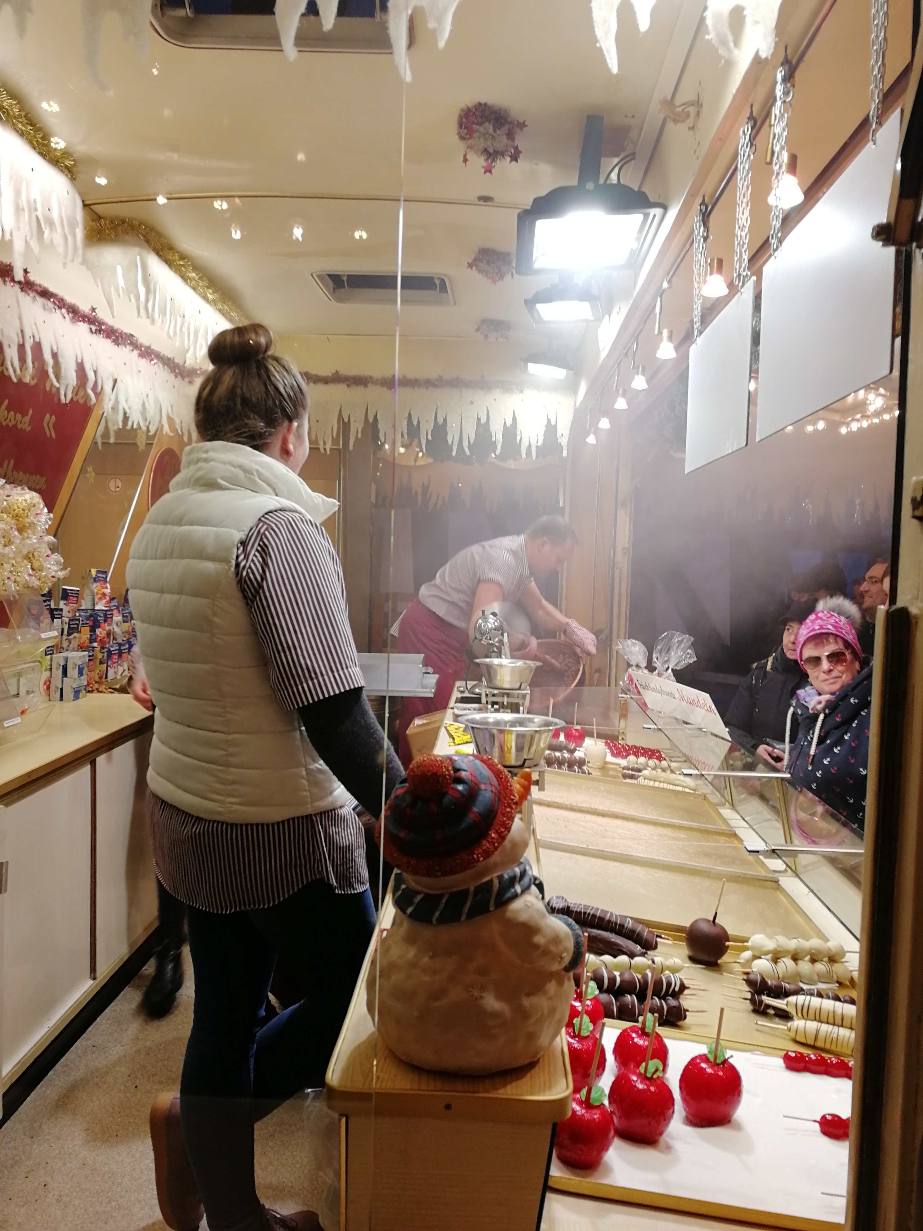 Mandel-Meier auf dem Braunschweiger Weihnachtsmarkt, in 12/18