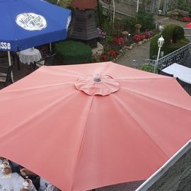 Blick von der Terrasse in den Biergarten