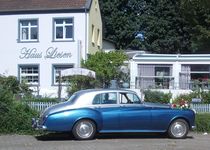 Bild zu Classic Wedding Car