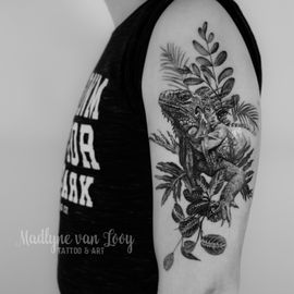 Leguan Tattoo  von Madlyne van Looy Tattoo &amp; Art in Velbert-Langenberg